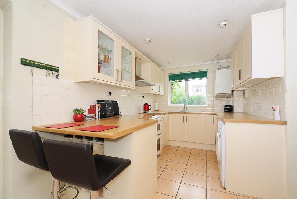 Property photo 2 of 9 Kitchen
