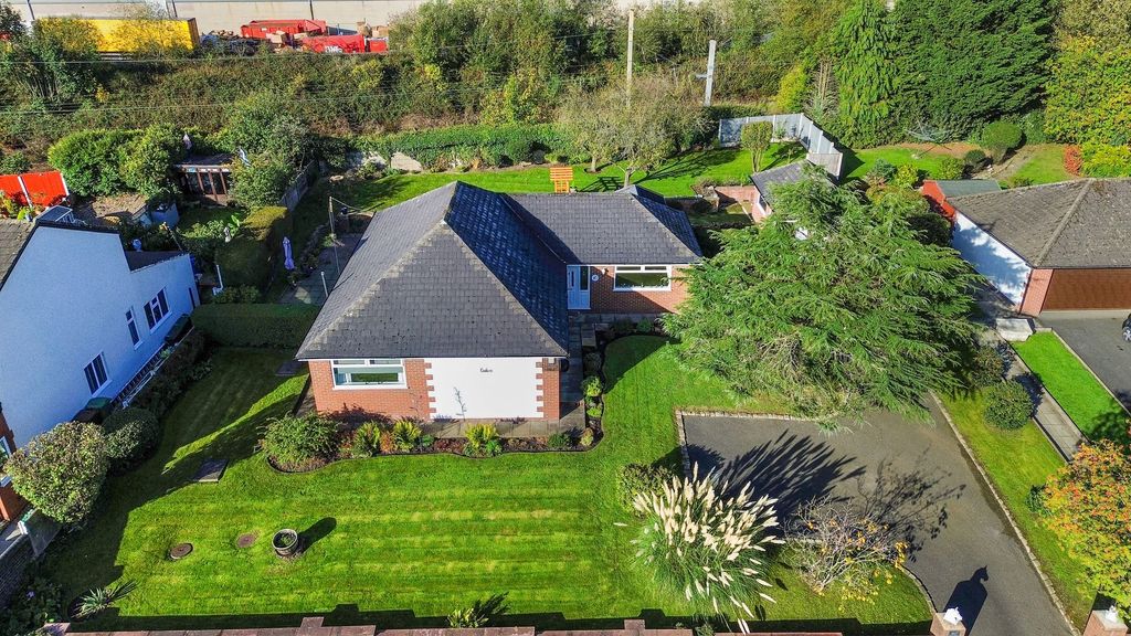 Property photo 1 of 38