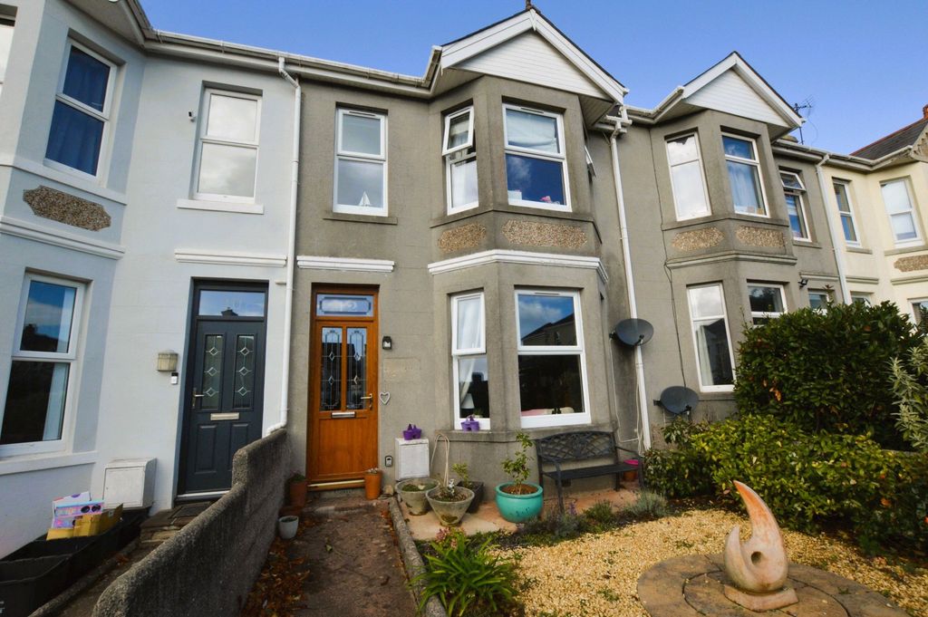 Property photo 1 of 14 1 - Front
