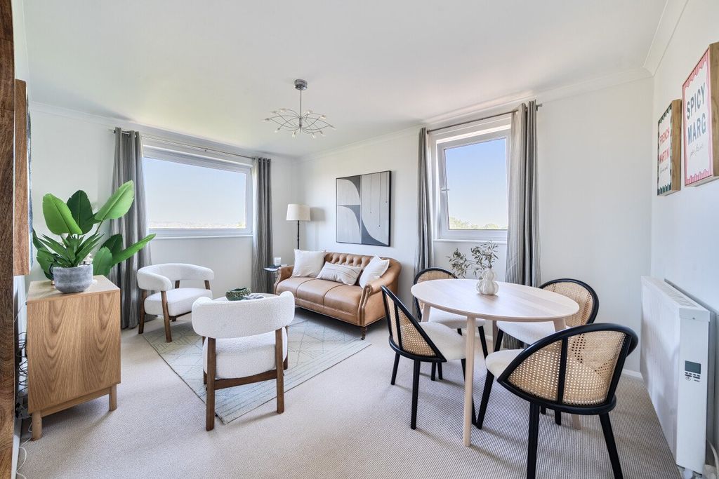 Property photo 1 of 9 1488192-11-6A4E12...