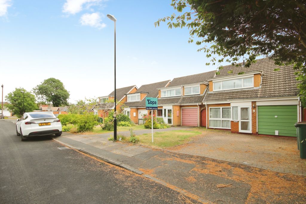 Property photo 1 of 24 C4c4A4d7-Front 202.Jpg