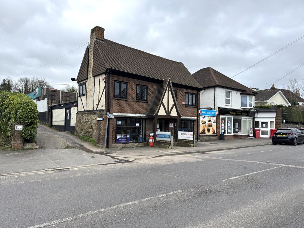 Property photo 2 of 6