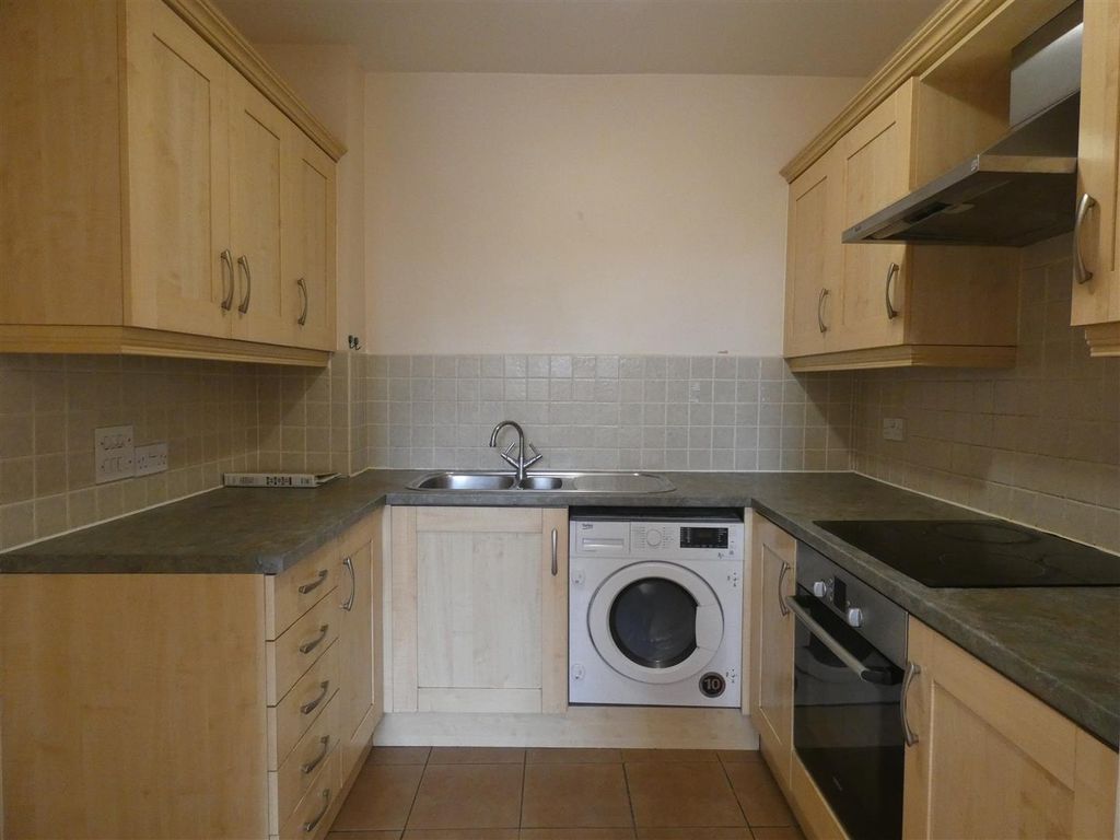 Property photo 3 of 14 Kitchen (2).Jpg