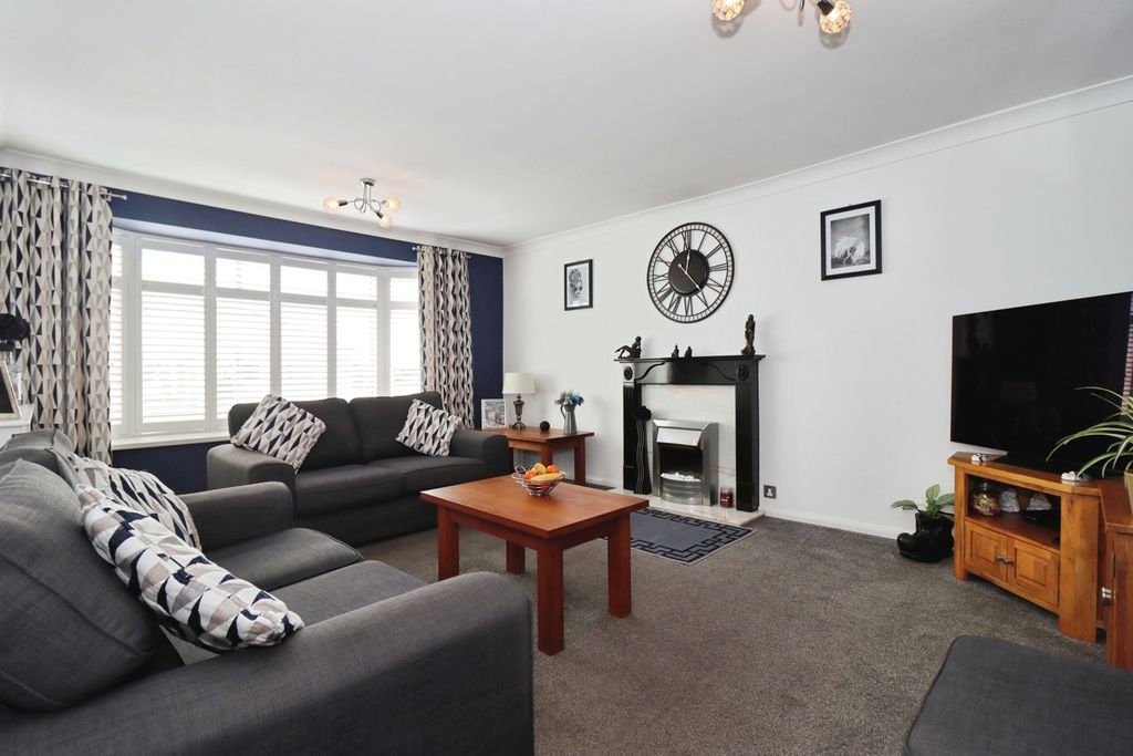 Property photo 3 of 17 Pbox-Img.Jpg