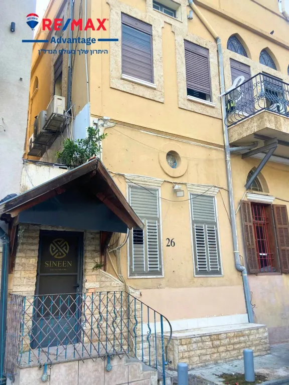 Property photo 1 of 13