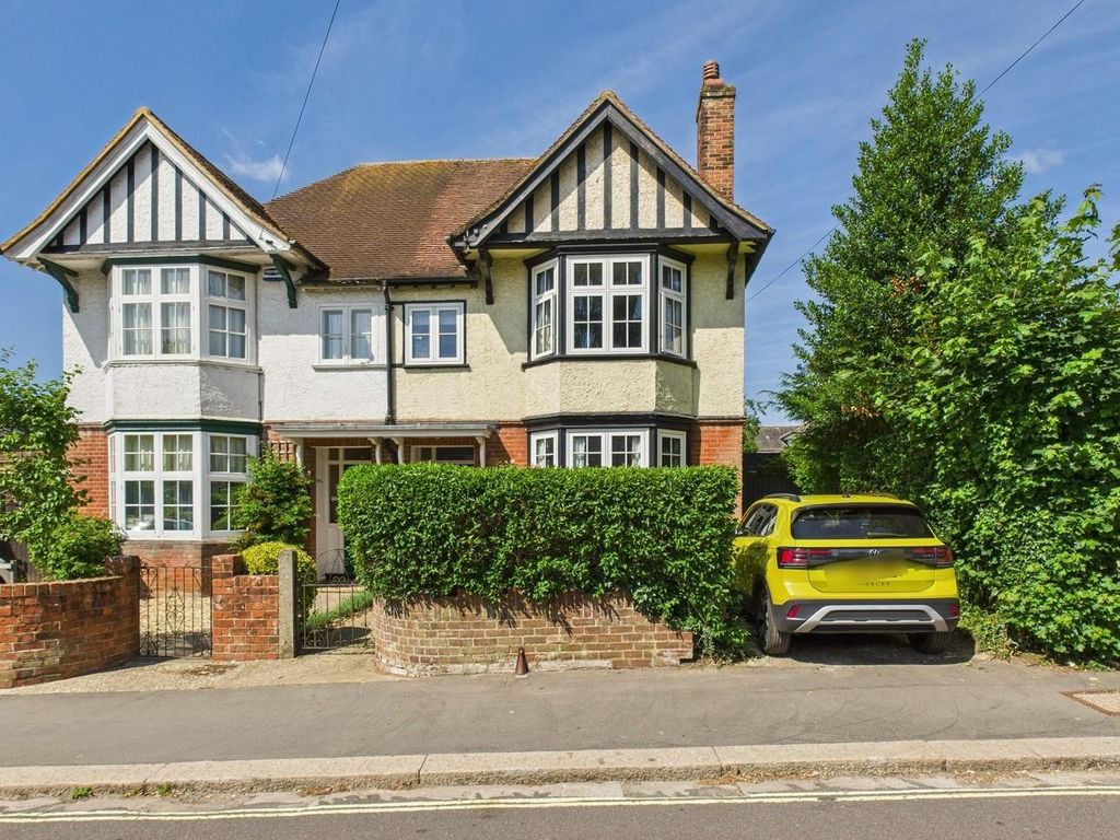 Property photo 1 of 27 Cam05005G0-Pr0105-Still033.Jpg