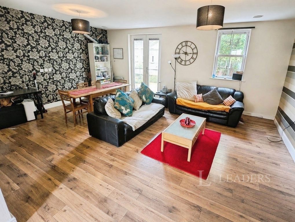 Property photo 2 of 22 Pbox-Img.Jpg