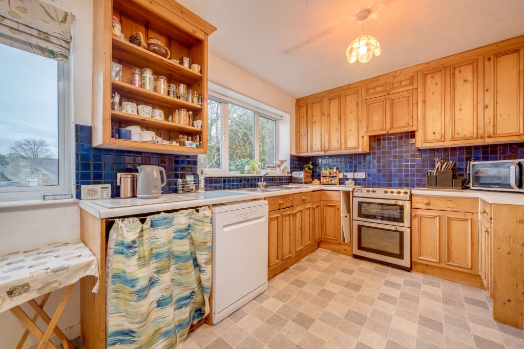 Property photo 2 of 15 Kitchen