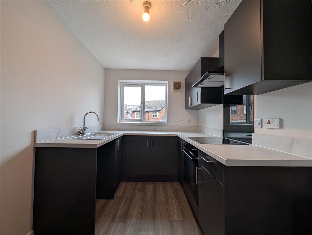 Property photo 2 of 9 Kitchen/Diner