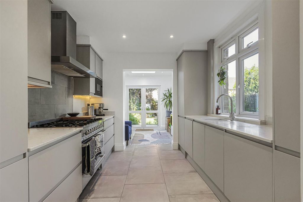Property photo 3 of 46 3