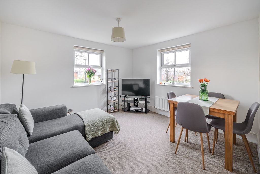 Property photo 2 of 15 Picture No. 28