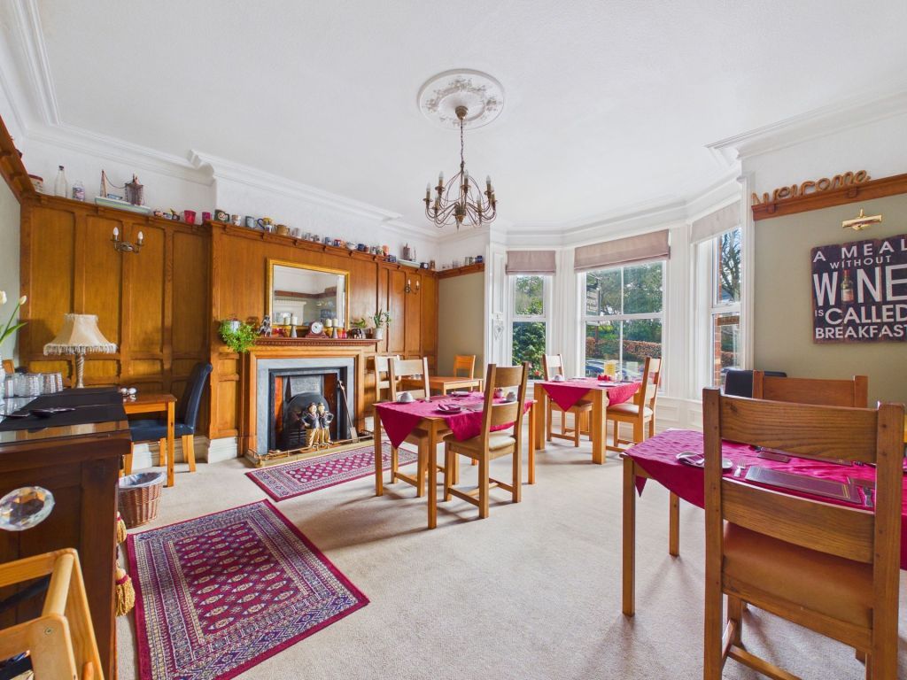 Property photo 2 of 35