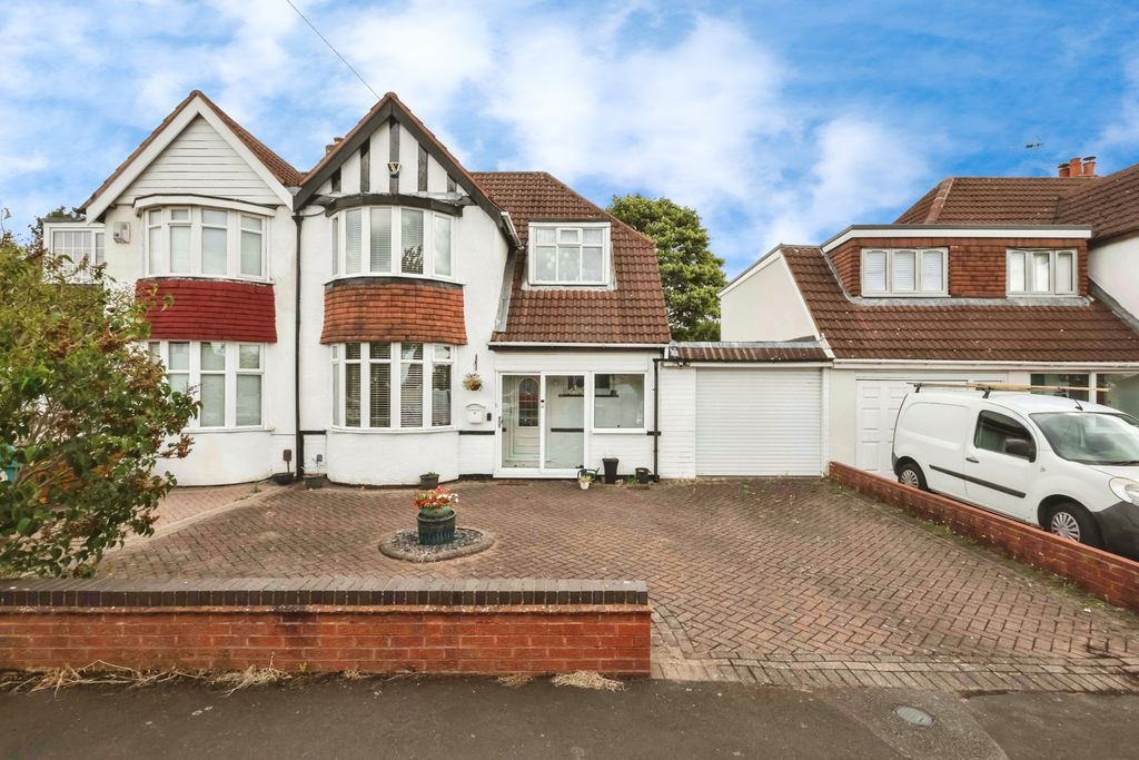 Property photo 1 of 17 Front