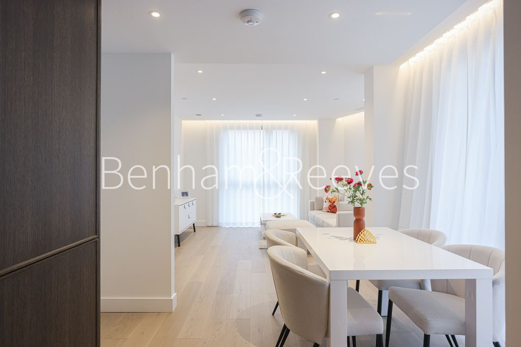 Property photo 3 of 20