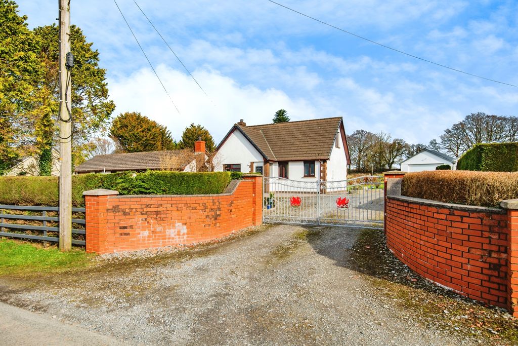 Property photo 1 of 17 Photography