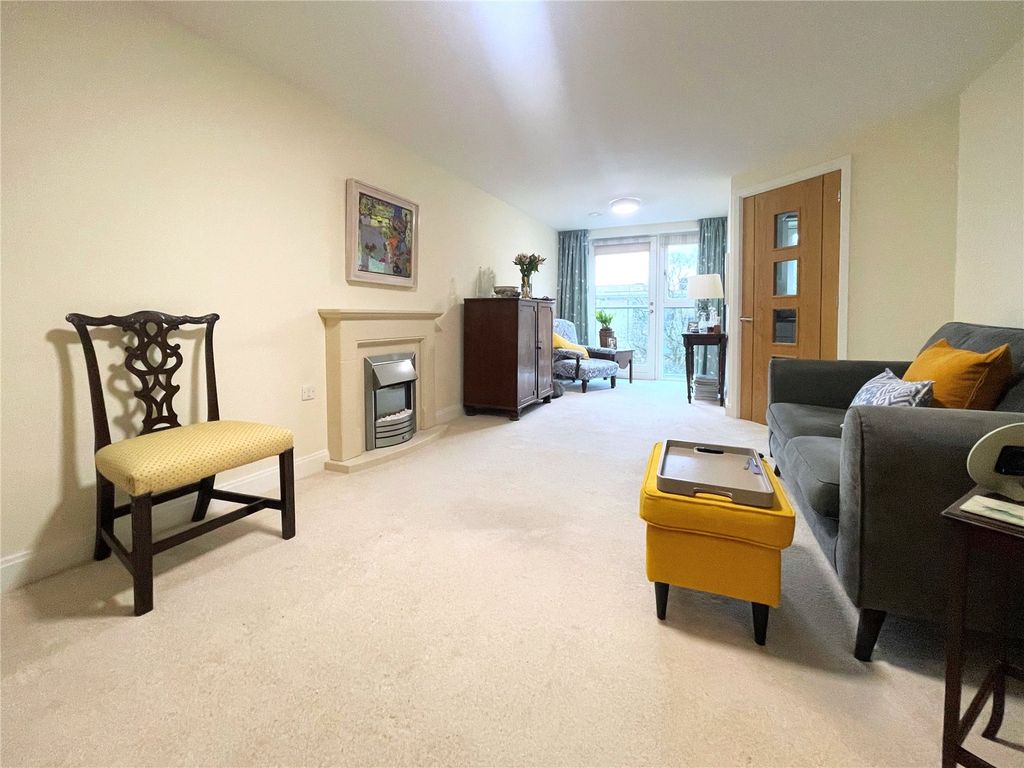 Property photo 1 of 9 Picture No. 10
