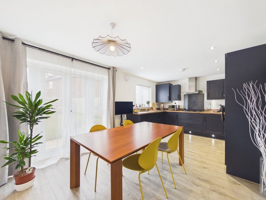 Property photo 2 of 16 Picture No. 01