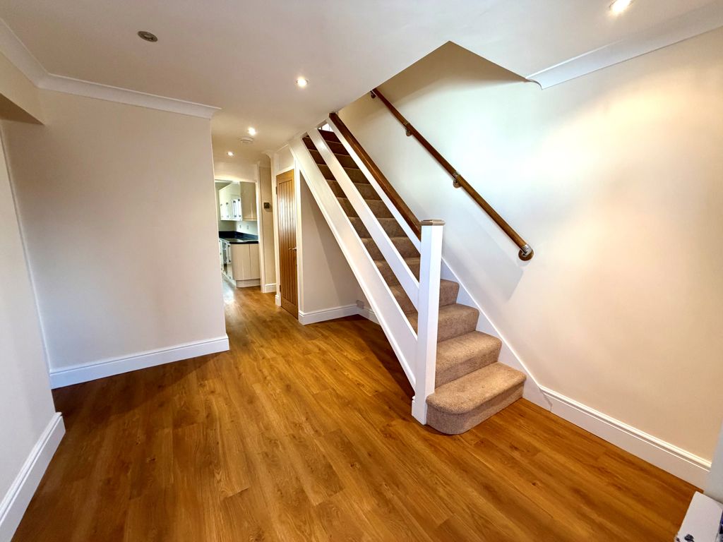 Property photo 2 of 15 Image