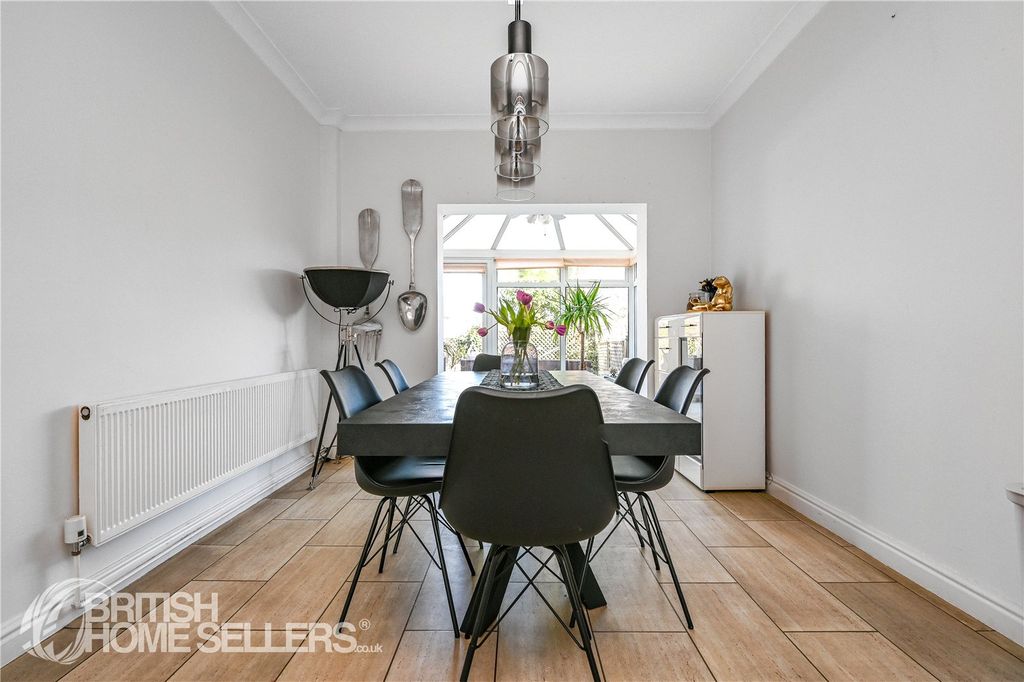 Property photo 3 of 13 Picture No. 05