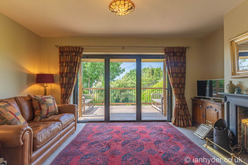 Property photo 2 of 16