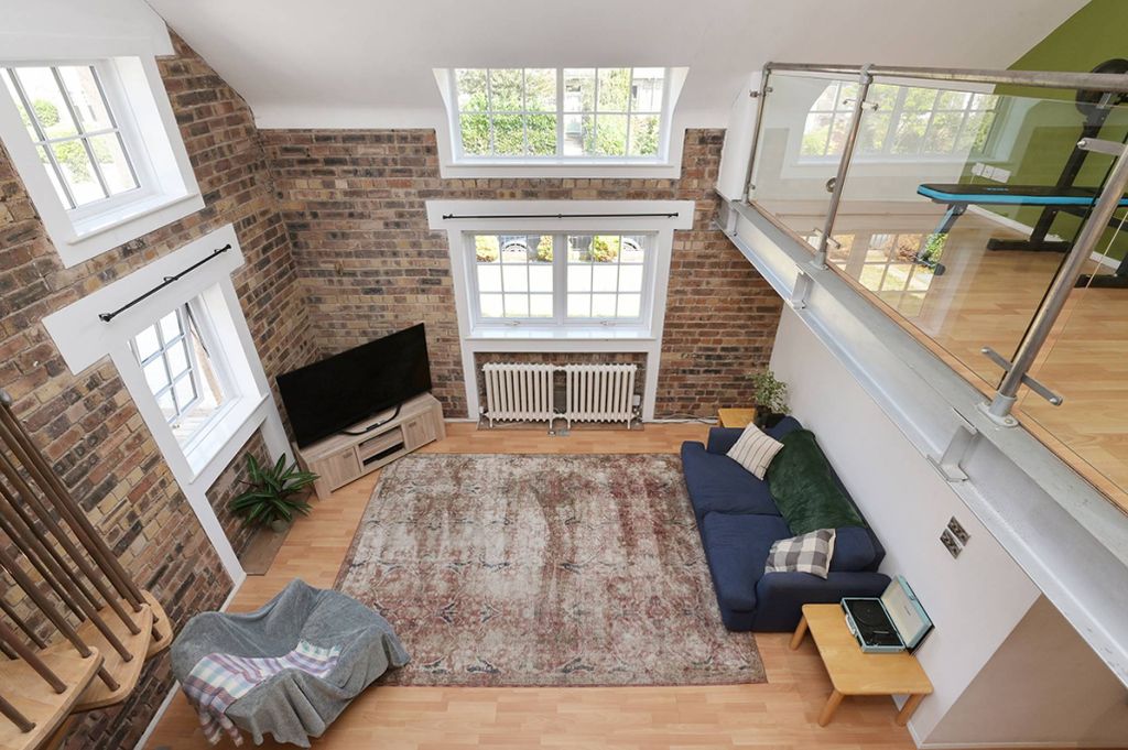 Property photo 1 of 30