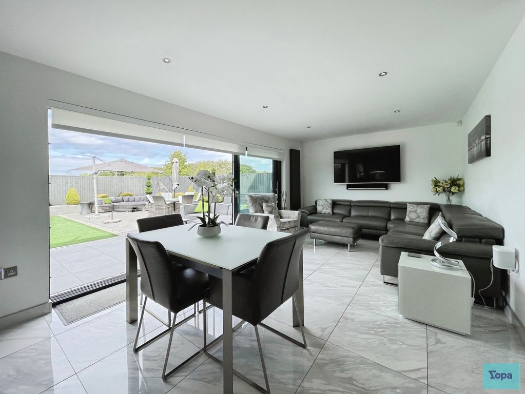 Property photo 3 of 44 3