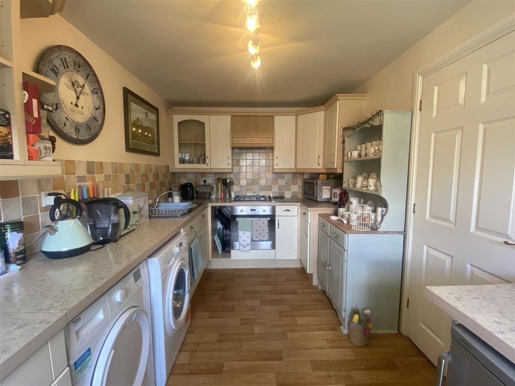 Property photo 3 of 17