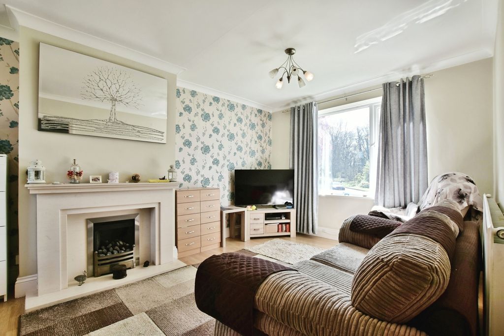 Property photo 3 of 20 Pbox-Img.Jpg