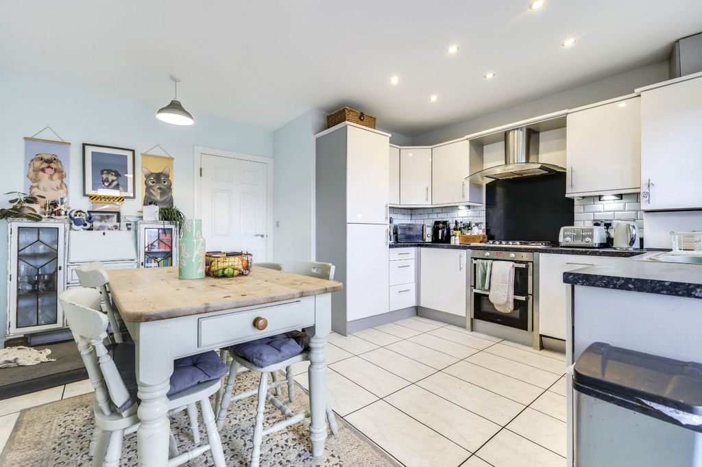 Property photo 2 of 21 Picture No. 02