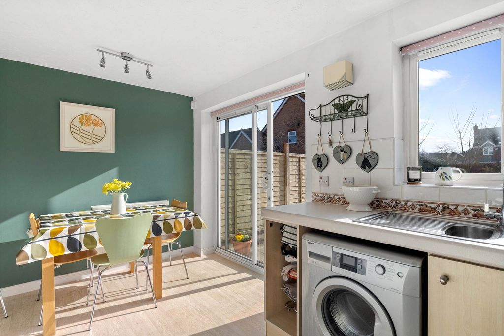 Property photo 3 of 10