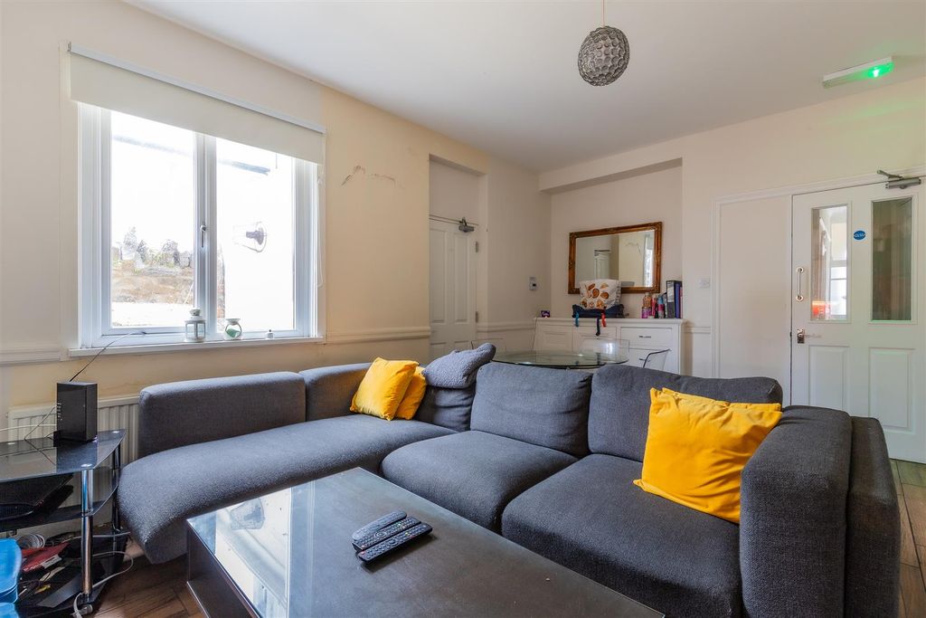 Property photo 2 of 8 79 Communal-2.Jpg