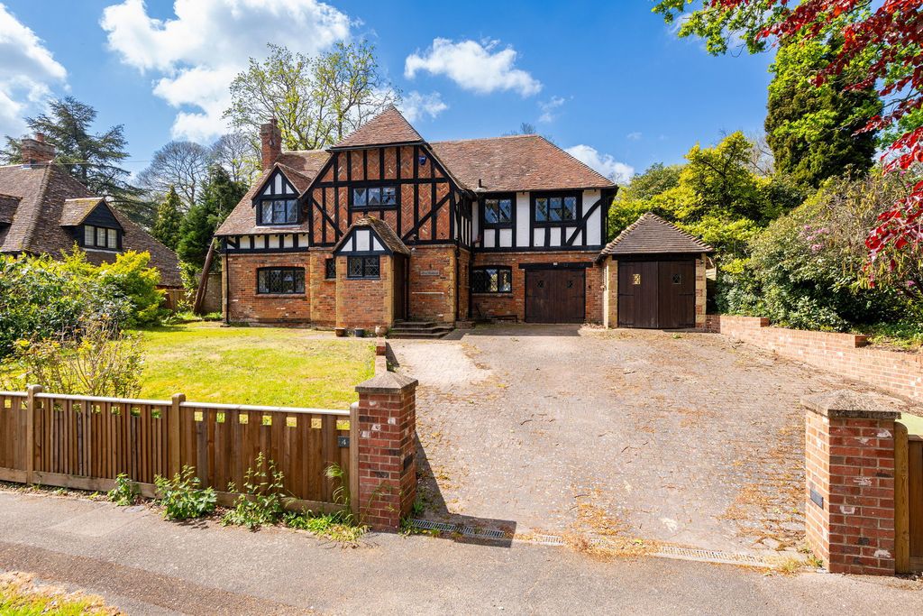 Property photo 2 of 23