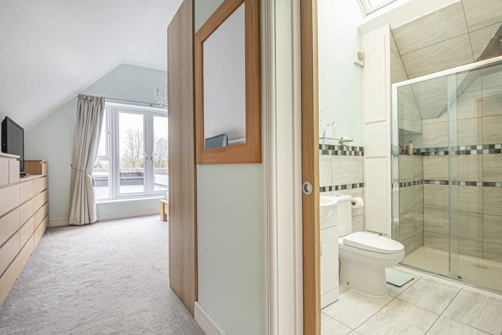 Property photo 3 of 12 En-Suite