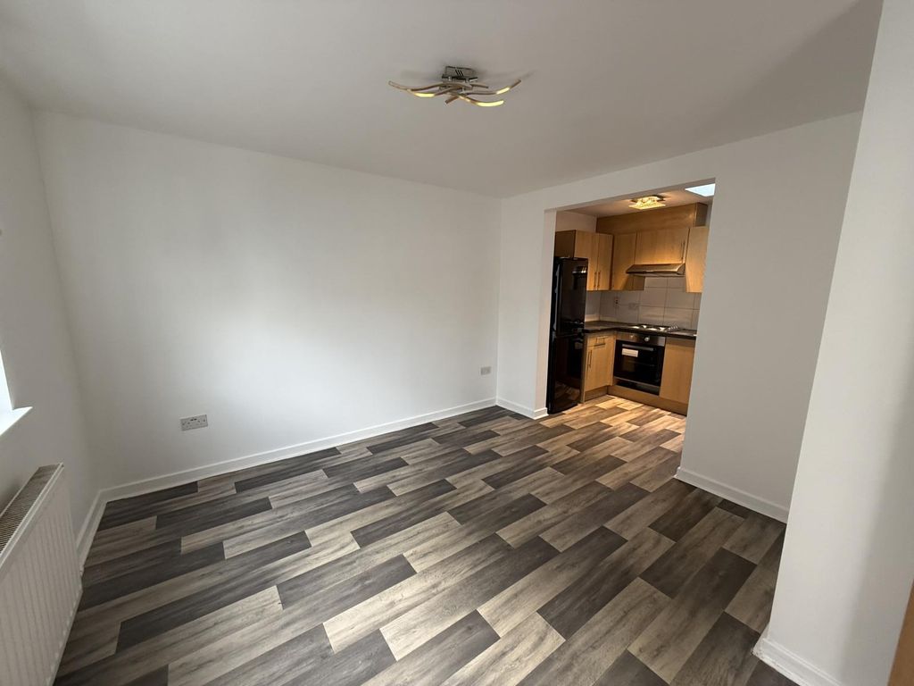 Property photo 2 of 12 Gallery
