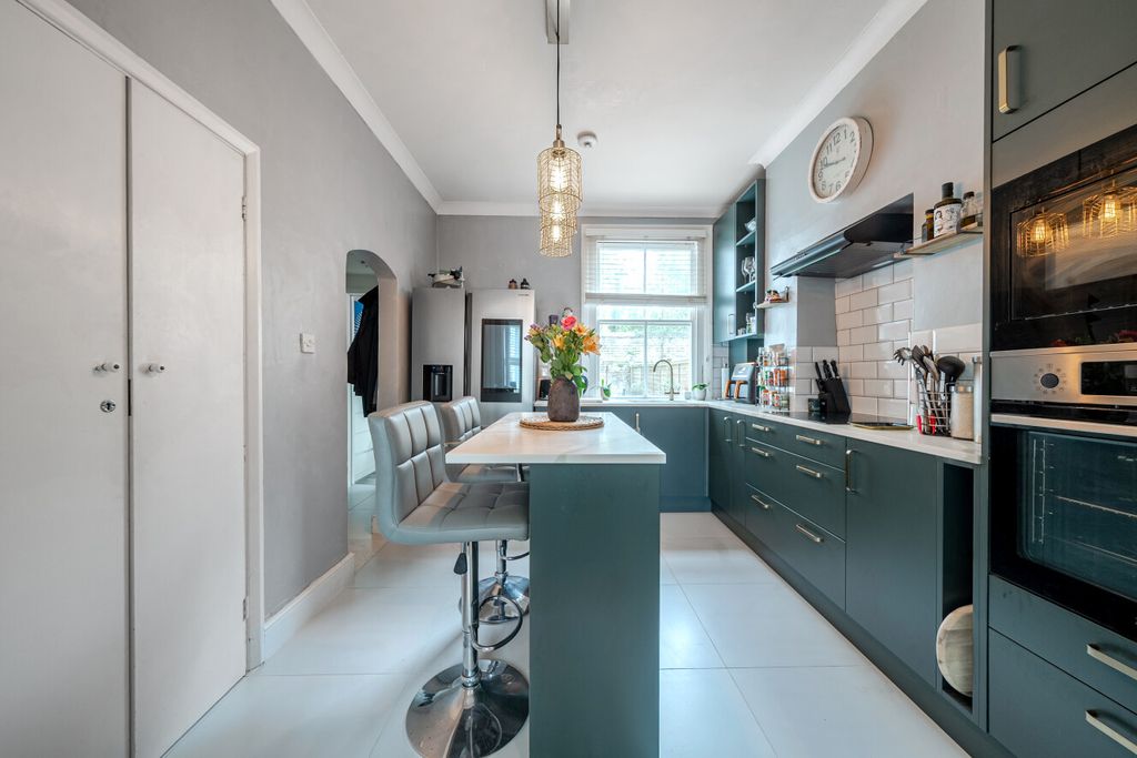 Property photo 2 of 19 1432916-14-69c265...