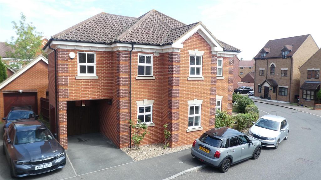 Property photo 2 of 24 1090925.Jpg