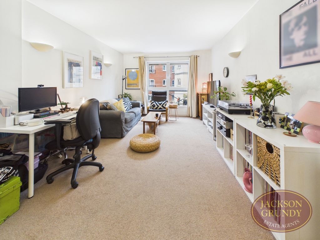 Property photo 2 of 10 Broad Street