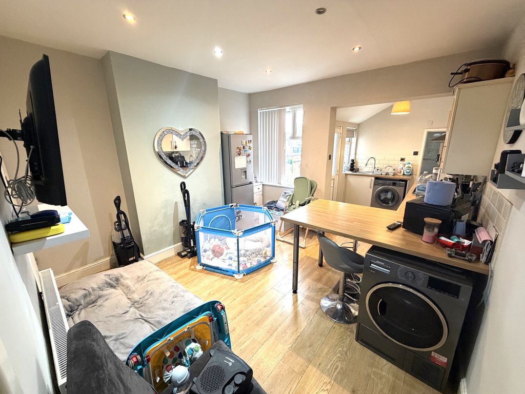 Property photo 2 of 11 Img_8079