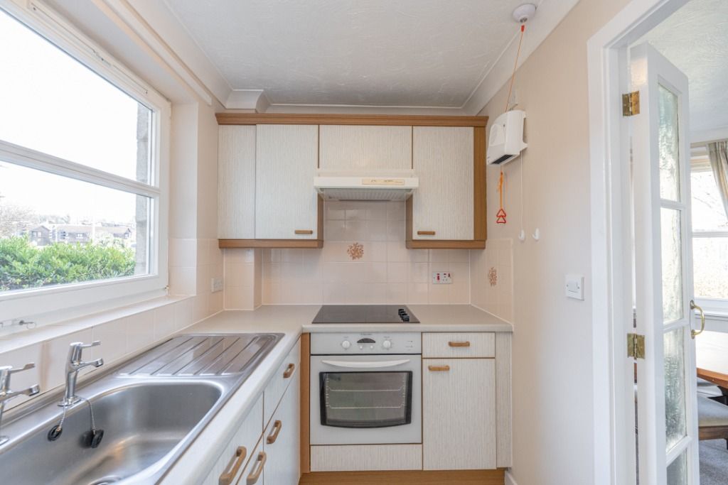 Property photo 3 of 12