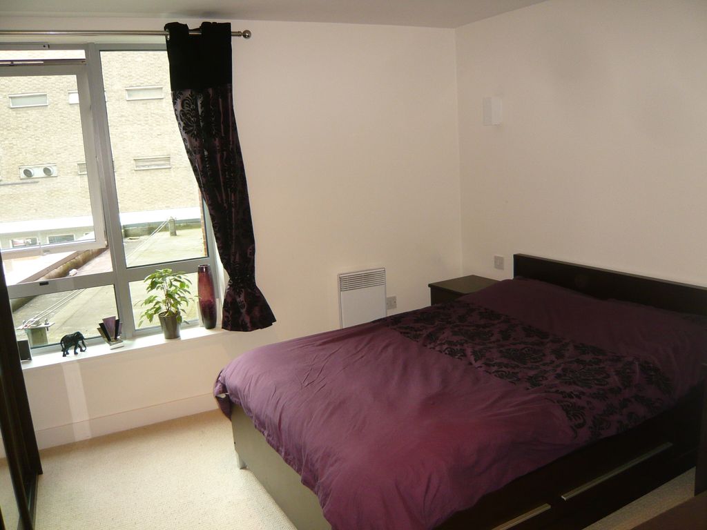 Property photo 3 of 5 Bedroom