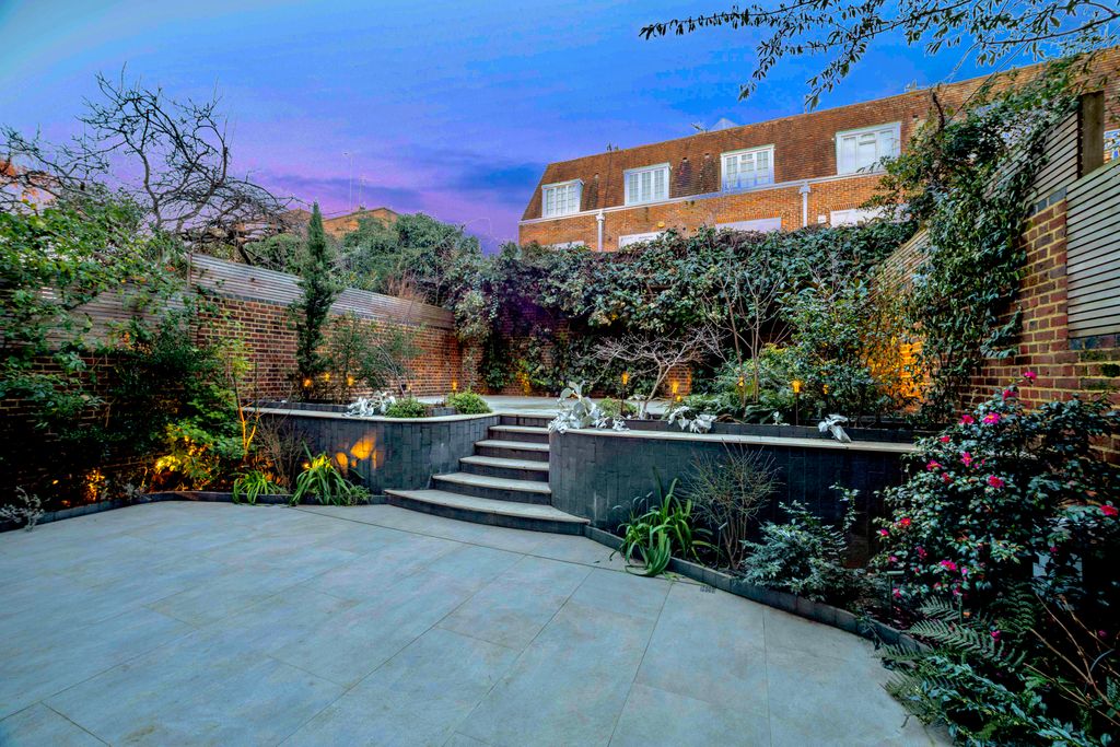 Additional image 6 of 5 bed town house to rentSomerset Square, Kensington, London W14