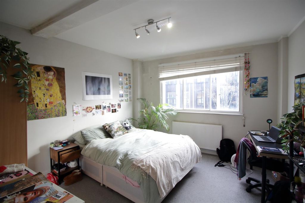 Property photo 3 of 9 Eden Harper Brixton Village