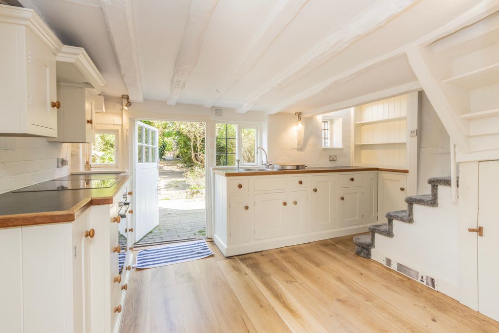 Property photo 2 of 12 Img_8410