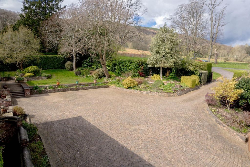 Additional image 28 of 7 bed detached house for salePeachfield Road, Malvern WR14