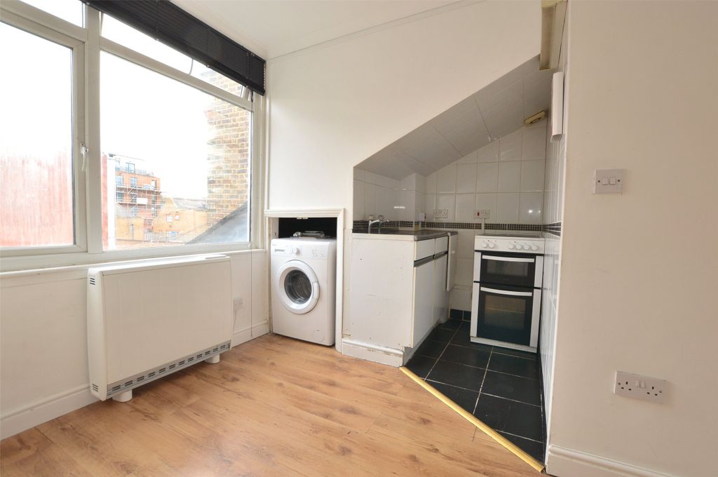 Property photo 2 of 7 Kitchen Area