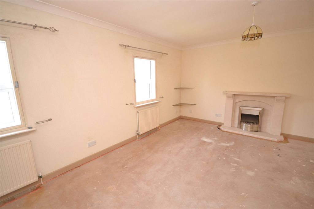 Property photo 2 of 12 Living Room Area