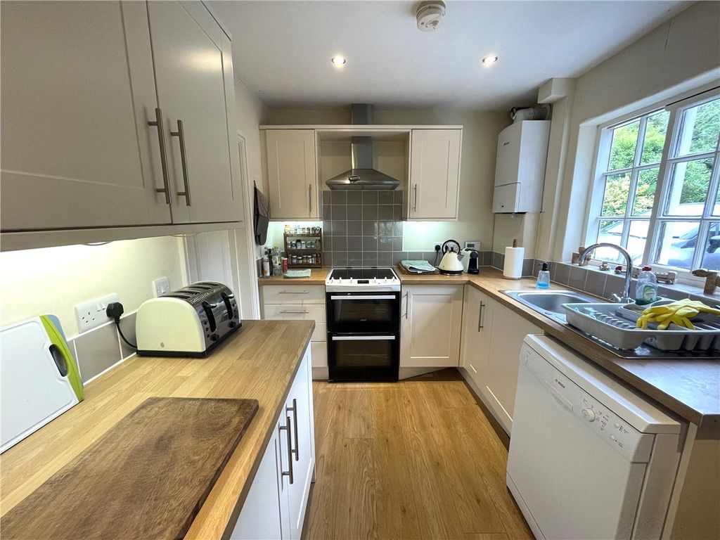 Property photo 3 of 6 Picture 3