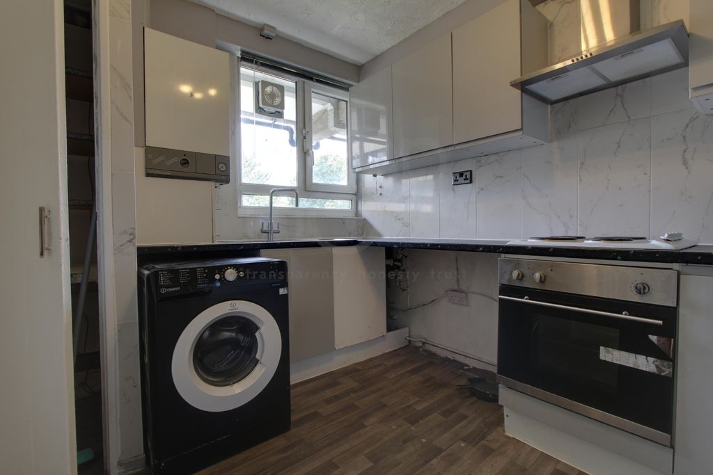 Property photo 3 of 10 Photo 3