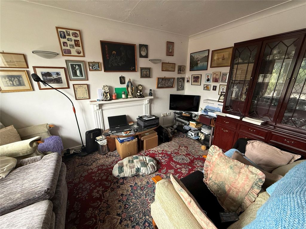 Property photo 2 of 6 Picture No. 10