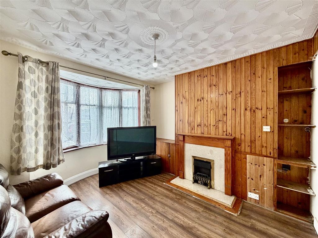 Property photo 2 of 10 Reception Room